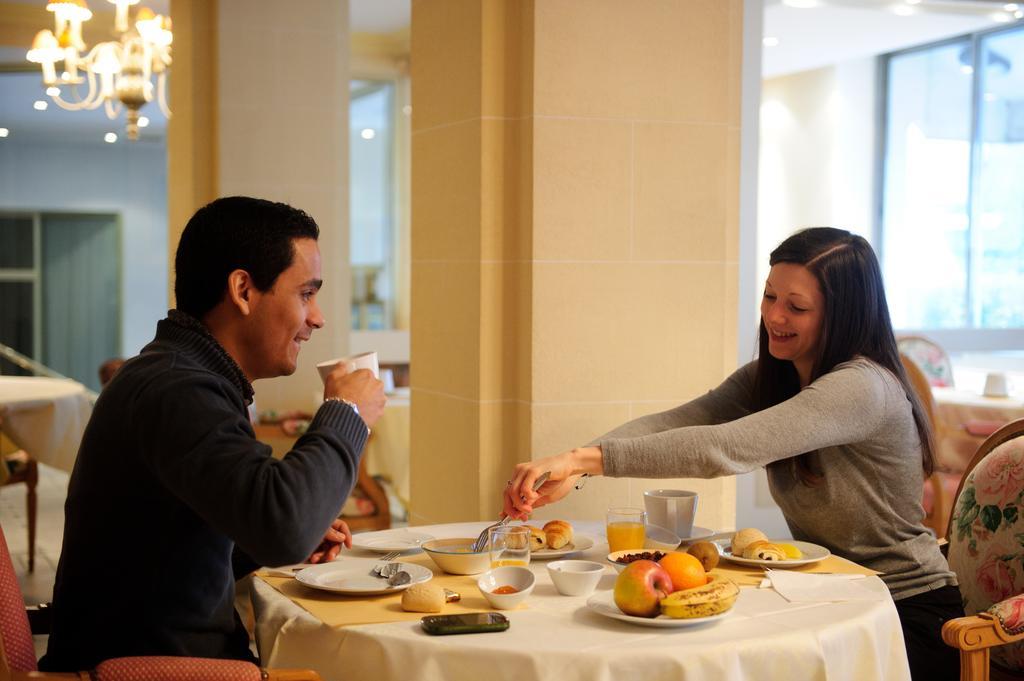 Le Grand Hotel Saint-Quentin  Kültér fotó