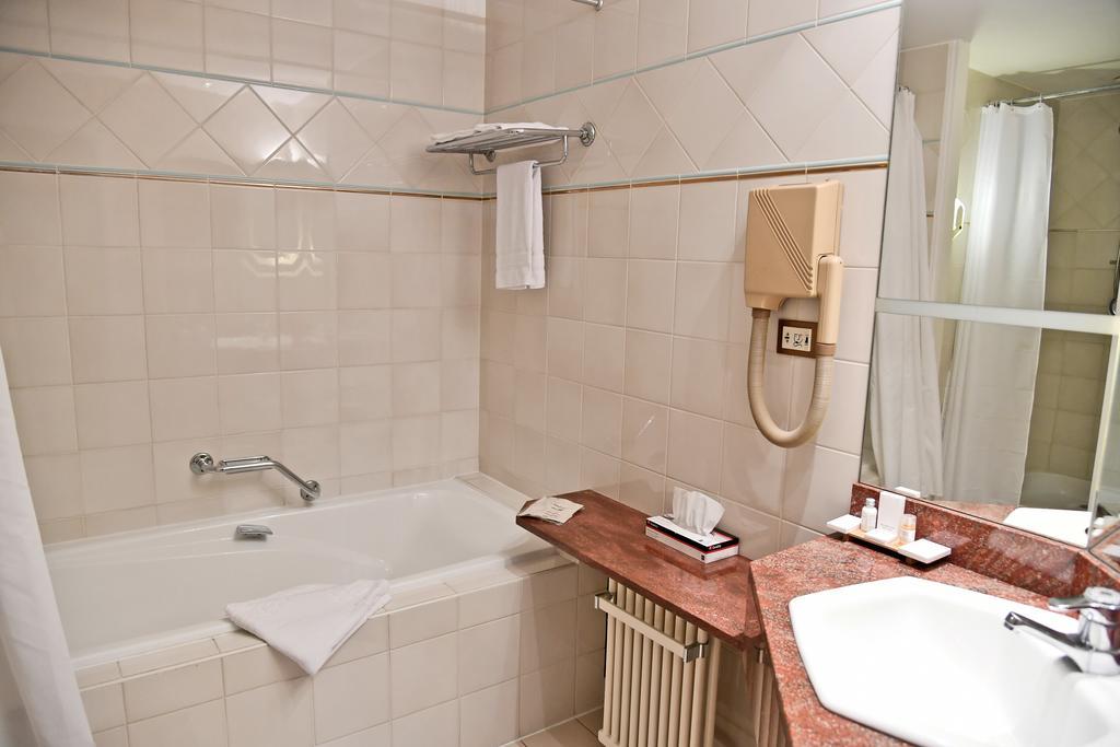Le Grand Hotel Saint-Quentin  Kültér fotó
