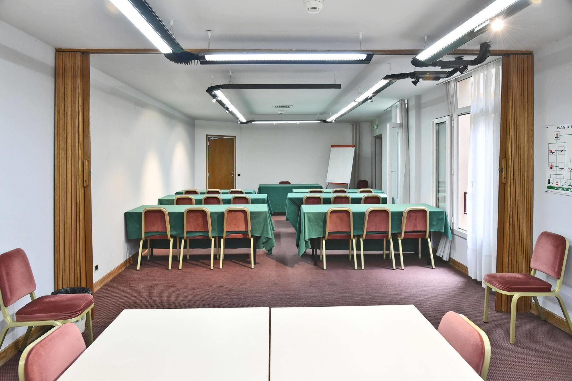 Le Grand Hotel Saint-Quentin  Kültér fotó