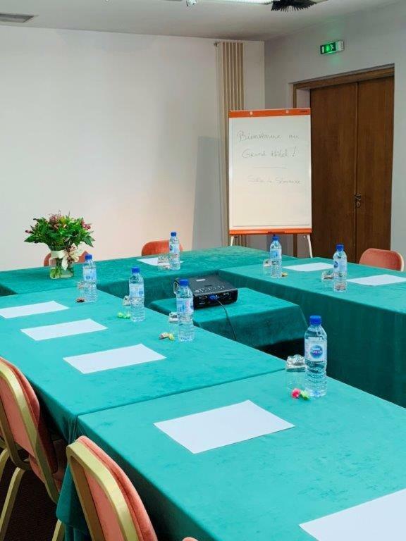 Le Grand Hotel Saint-Quentin  Kültér fotó